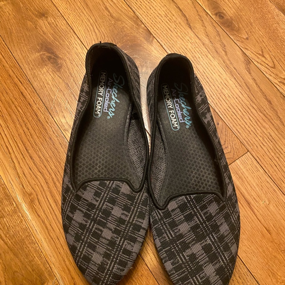 Skechers Black and Gray Memory Foam Flats